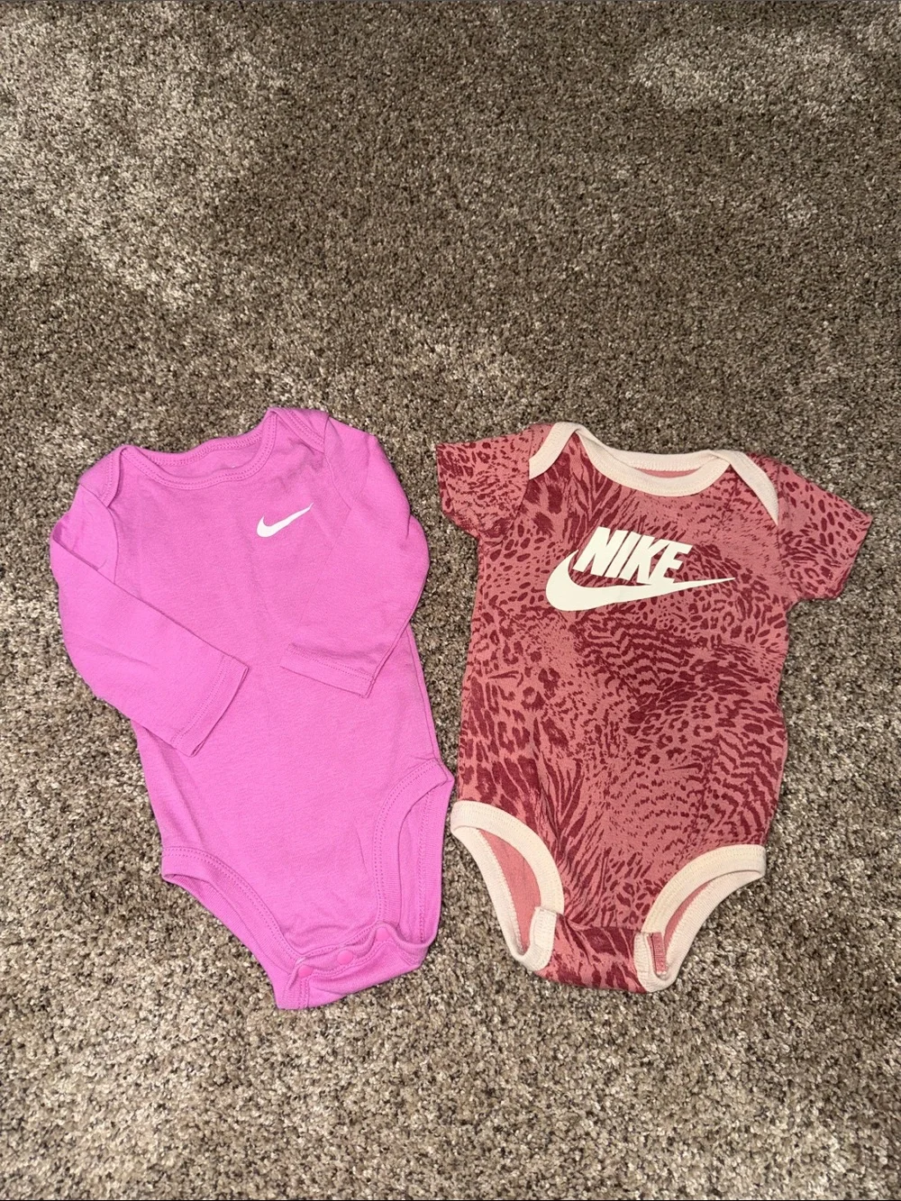 Nike Girls' Two-Pack Bodysuits in Magenta & Berry Print